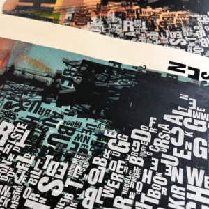 Detailaufnahme eines Siebdruck-Unikates eines Hamburger Buchstabenortes